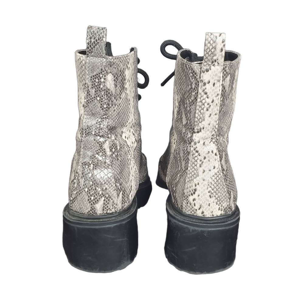 American Eagle Lug Boot Snake Print Lace Up Chunky Sole Boot Gray Womens Size 7 - Picture 8 of 11